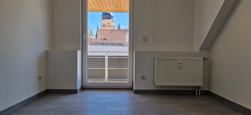 Dachgeschoßwohnung Gößnitz - 5 Zimmer, 98 m&sup2;, 585&euro; | Angebot:26479812