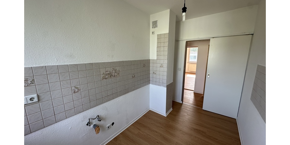 Neuer Fußboden und Balkon! 4 Zimmer Wohnung in Gera Langenberg - Etagenwohnung Gera Langenberg | Angebot:27156280