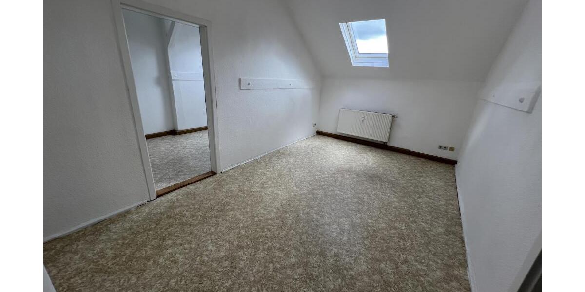 Mit Einbauküche! Preiswerte 2 DG-Zimmer Wohnung im Zentrum von Weida! - Dachgeschoßwohnung Weida Liebsdorf | Angebot:26146311
