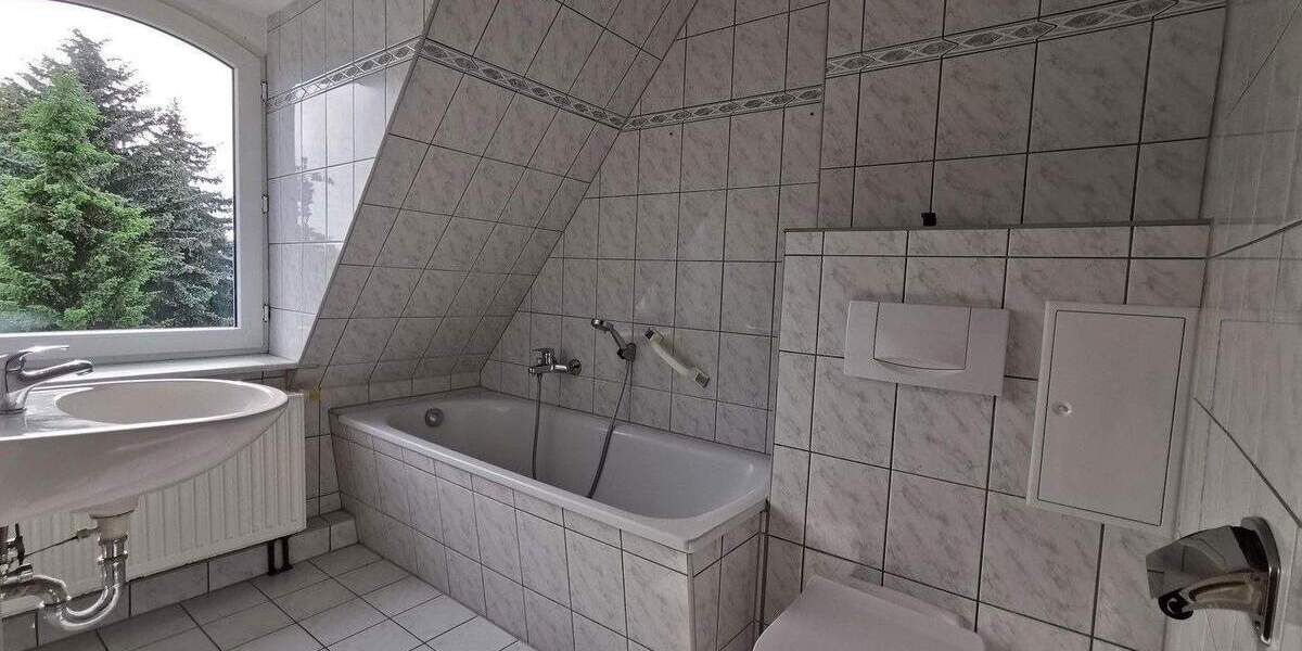 Etagenwohnung Teuchern OT Trebnitz Trebnitz - 2 Zimmer, 51 m&sup2;, 360&euro; | Angebot:25724270