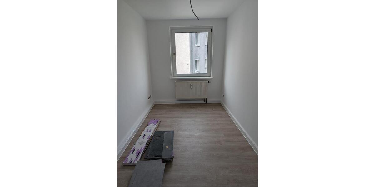 Erdgeschoßwohnung Zeitz - 4 Zimmer, 74 m&sup2;, 500&euro; | Angebot:26515526