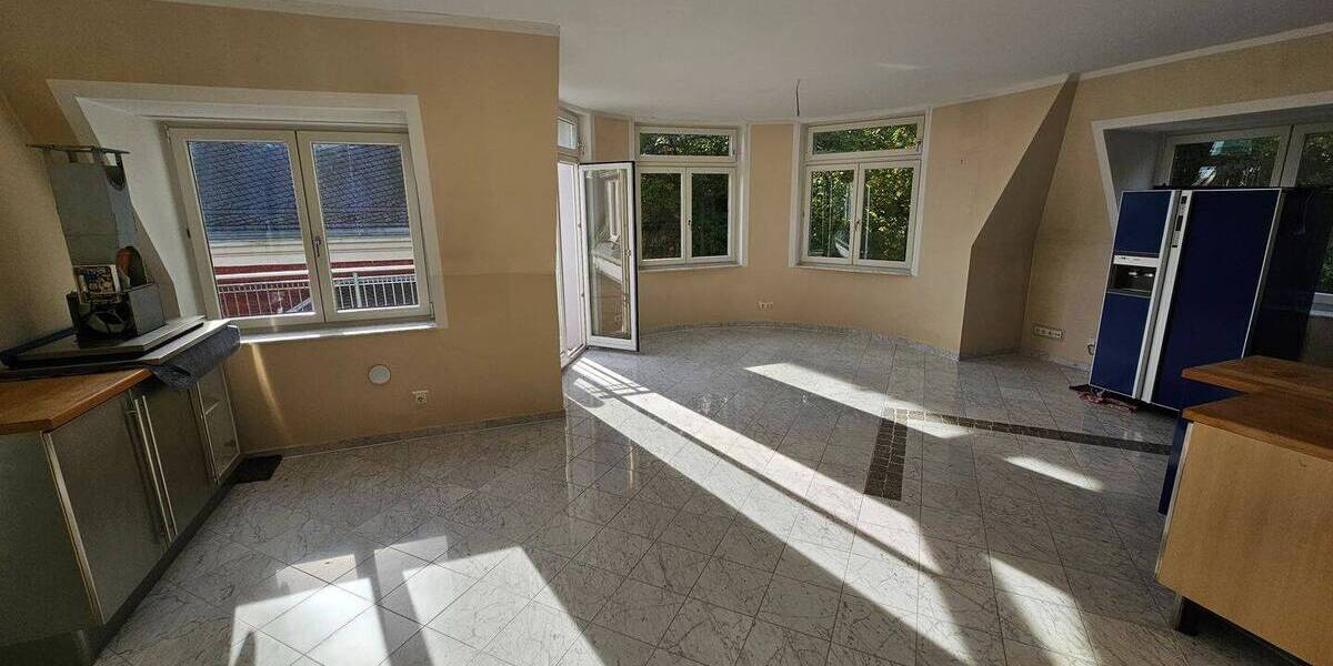 Eigentum mit Altbaucharme in bester Villenlage, Balkon, Kamin, gr. Garten, SUV-TG; viele Finanzierungsmodelle mgl. 5 zimmer