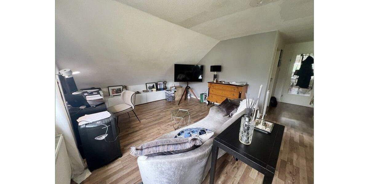 Gepflegte 2-Zimmer-Eigentumswohnung, leerstehend, mit Kfz-Stellplatz in Elsteraue 2 zimmer