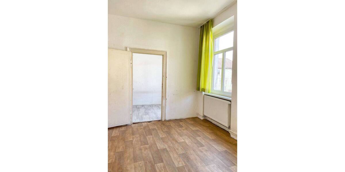 Reihenmittelhaus Meerane - 8 Zimmer, 200 m&sup2;, 79.000&euro; | Angebot:26388194