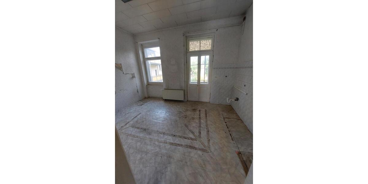 Etagenwohnung Altenburg - 5 Zimmer, 120 m&sup2;, 800&euro; | Angebot:25717623