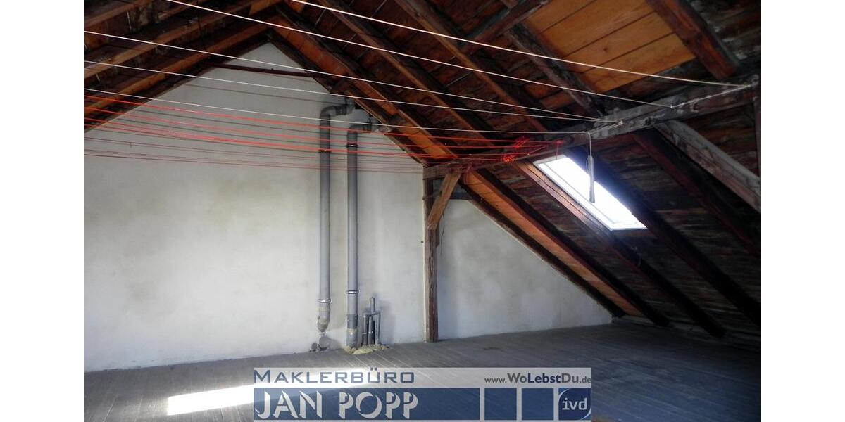 Dachgeschoßwohnung Greiz - 2 Zimmer, 60 m&sup2;, 300&euro; | Angebot:26491110