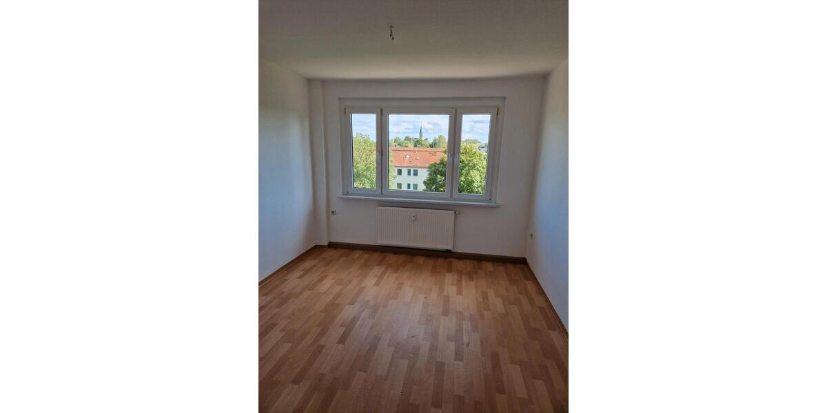 Etagenwohnung Schmölln - 4 Zimmer, 79 m&sup2;, 420&euro; | Angebot:26365477