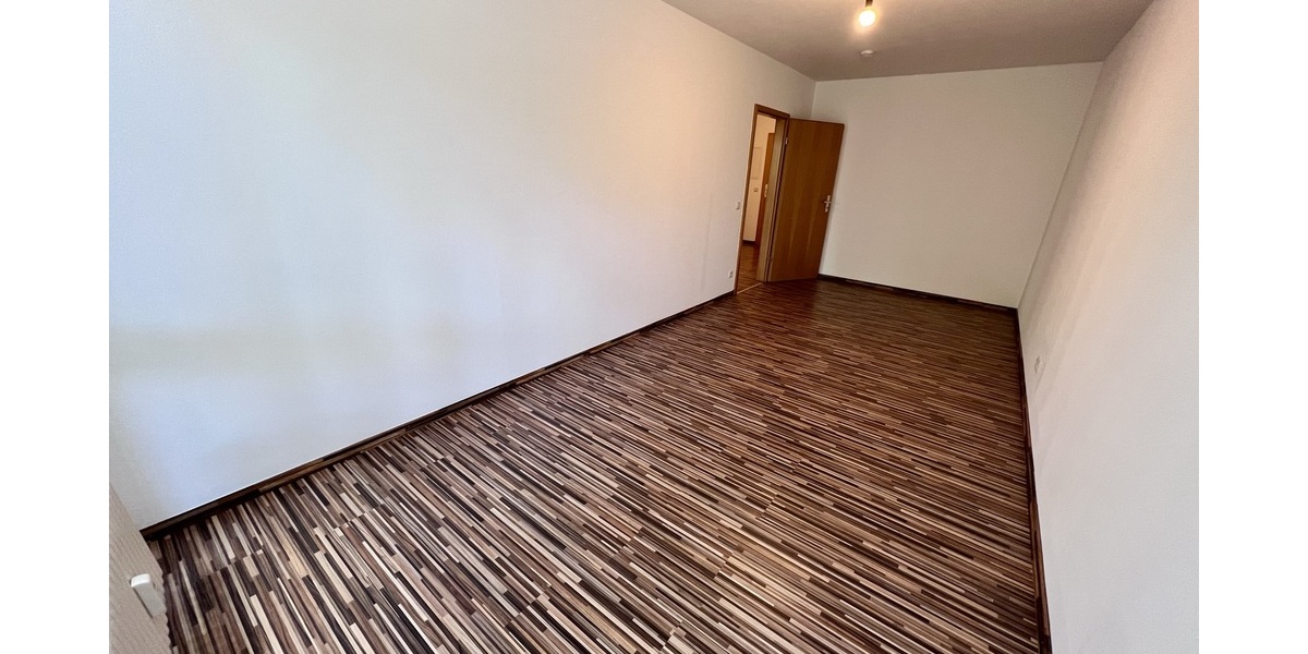 Idyllisch wohnen! 3-Raum Wohnung mit Einbauküche, Wanne und Süd-Balkon. - Etagenwohnung Gera Alt-Bieblach | Angebot:27022991