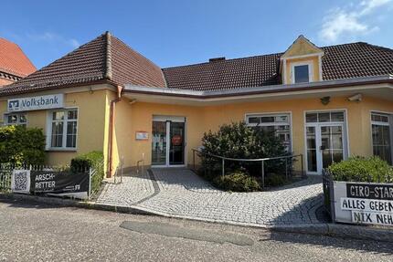 Ebenerdige Gewerbefläche in Schkölen - Für Imbiss, Büro, etc. in top Lage zimmer