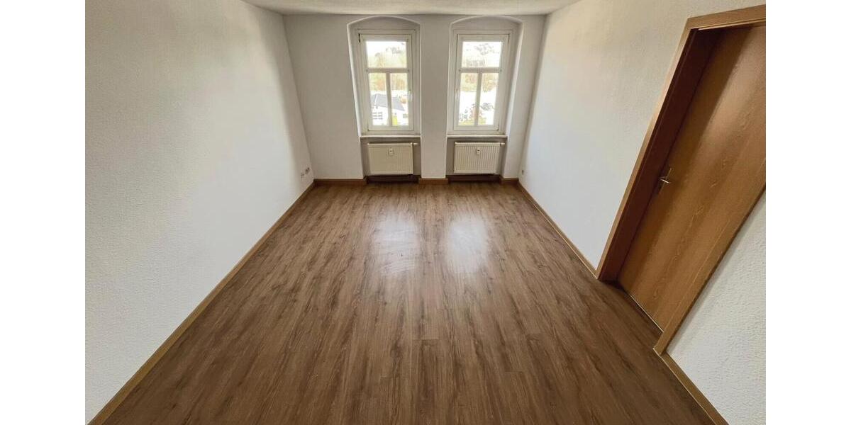 Dachgeschoßwohnung Gera Alt-Taubenpreskeln - 2 Zimmer, 38 m&sup2;, 200&euro; | Angebot:25782685