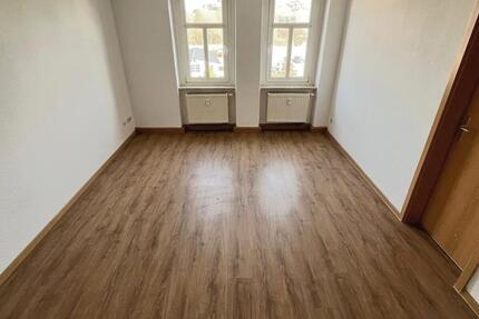 Wohnung Gera Alt-Taubenpreskeln - 2 Zimmer, 38 m&sup2;, 200&euro; | Angebot:25782685